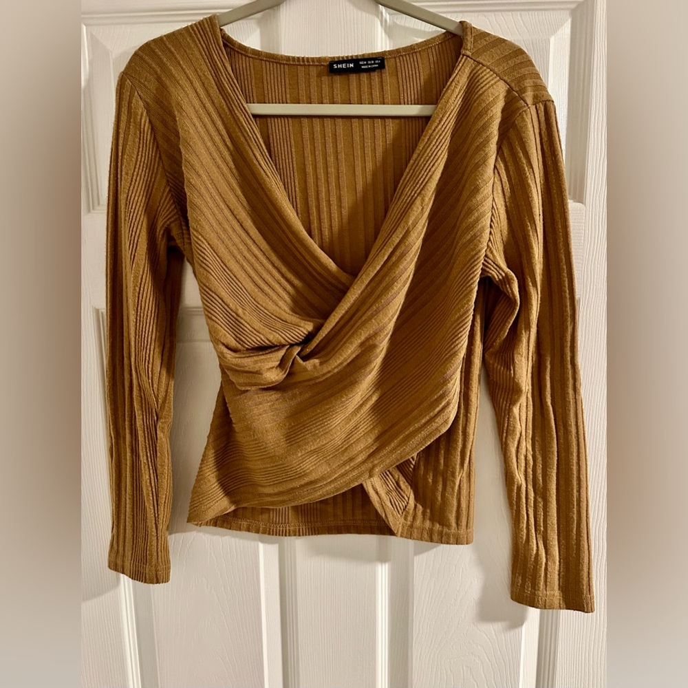 SHEIN ribbed knit sweater/top / Size Medium